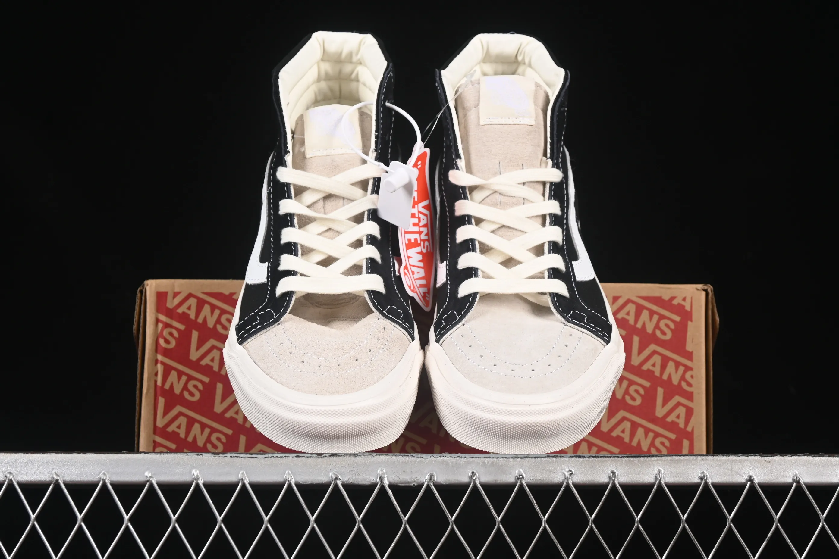 All categories Vans Vans series Vans Hi Vans high-top FOG x Vans Sk8-Hi joint high-top casual sneakers VN0A2XS1ML5